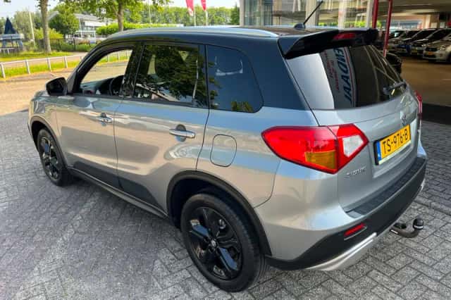 Suzuki Vitara (2018) thumbnail 5