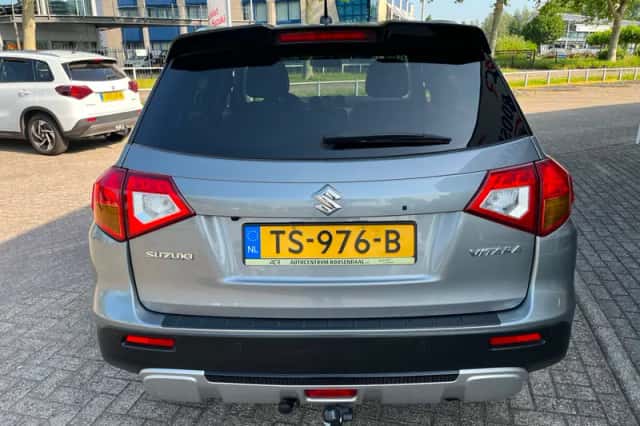 Suzuki Vitara (2018) thumbnail 6