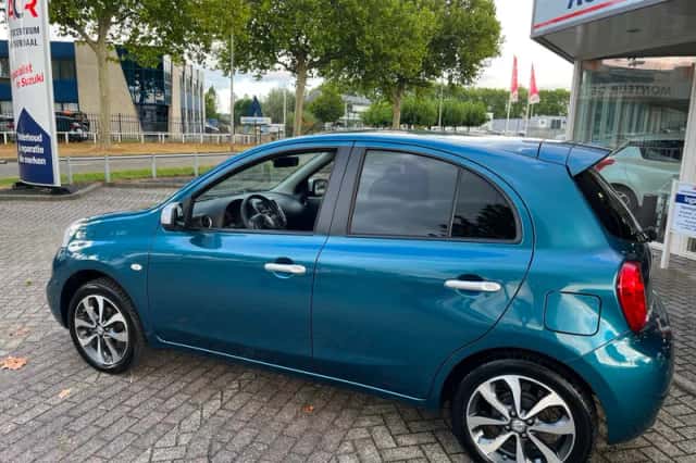 Nissan Micra (2016) thumbnail 2