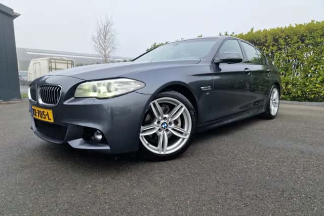 BMW 5-Serie (2016) thumbnail 2