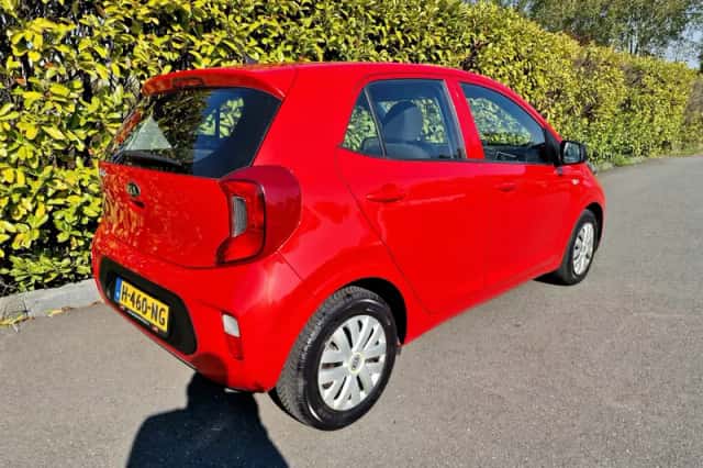 Kia Picanto (2017) thumbnail 3