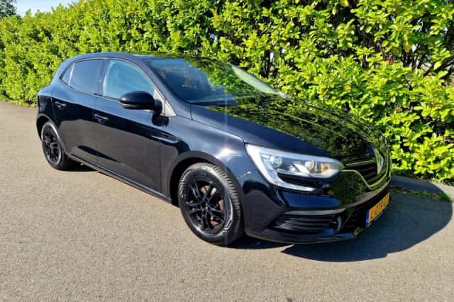 Renault Mégane (2016) thumbnail 2