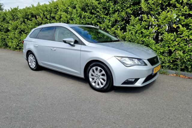 SEAT Leon (2016) thumbnail 2