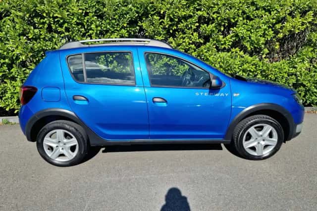 Dacia Sandero (2014) thumbnail 5
