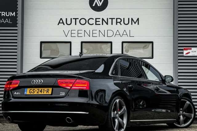 Audi A8 (2013) thumbnail 3