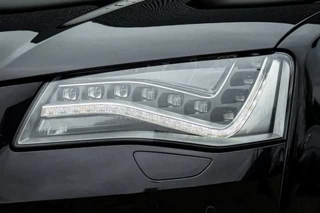 Audi A8 (2013) thumbnail 5