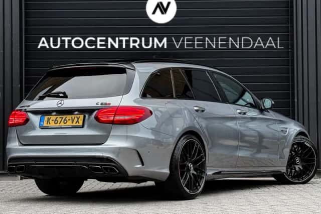 Mercedes-Benz C-Klasse (2016) thumbnail 3