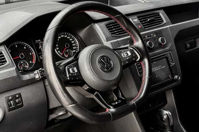 Volkswagen Caddy (2016) thumbnail 5