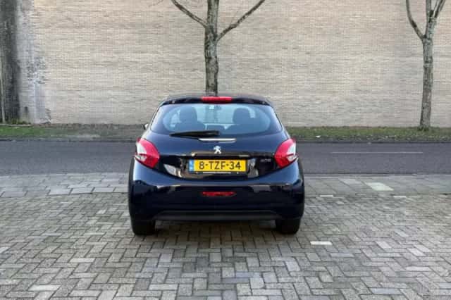 Peugeot 208 (2014) thumbnail 3