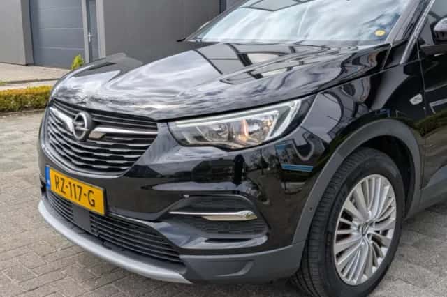 Opel Grandland X (2018) thumbnail 4