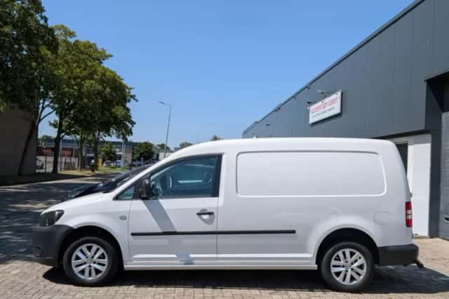 Volkswagen Caddy (2014) thumbnail 3