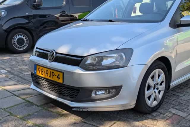 Volkswagen Polo (2011) thumbnail 2