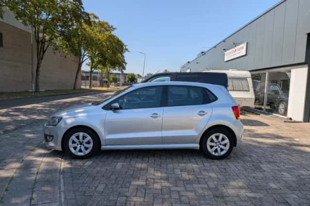 Volkswagen Polo (2011) thumbnail 3