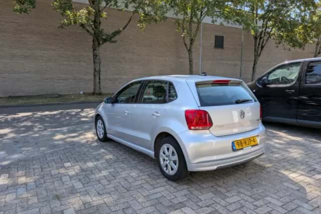 Volkswagen Polo (2011) thumbnail 4