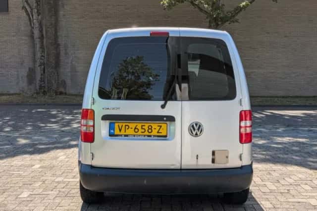 Volkswagen Caddy (2015) thumbnail 4