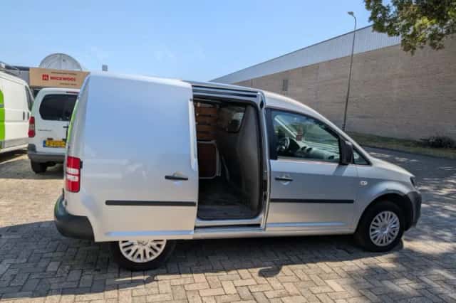 Volkswagen Caddy (2015) thumbnail 6