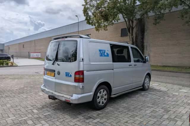Volkswagen Transporter (2007) thumbnail 6