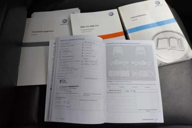 Volkswagen Amarok (2013) thumbnail 2