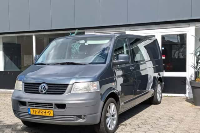 Volkswagen Transporter (2008) thumbnail 1