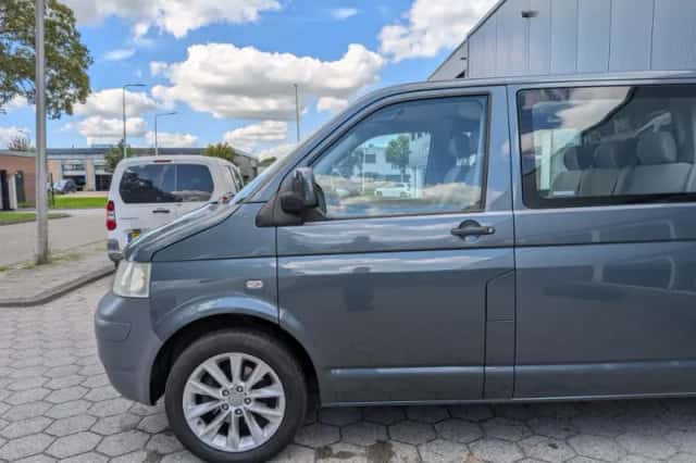 Volkswagen Transporter (2008) thumbnail 4