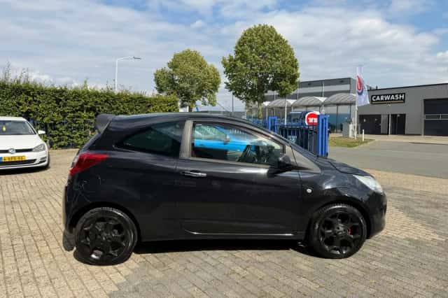 Ford Ka (2012) thumbnail 4