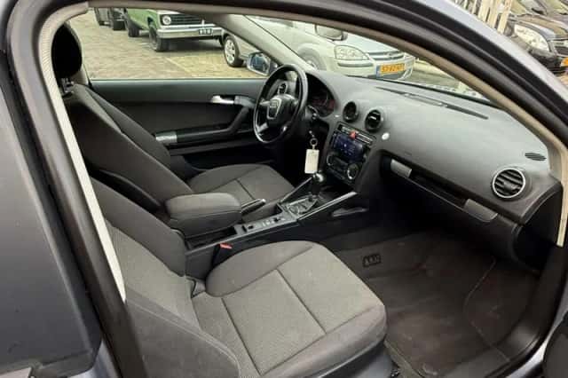 Audi A3 (2006) thumbnail 5