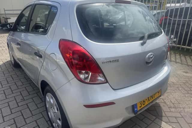 Hyundai i20 (2012) thumbnail 5