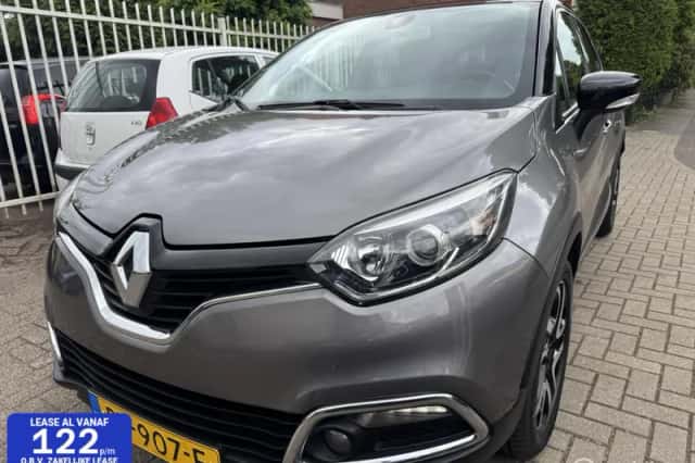 Renault Captur (2016) thumbnail 1