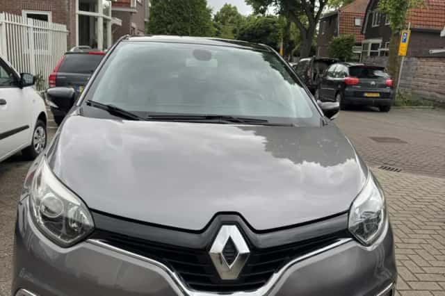 Renault Captur (2016) thumbnail 3