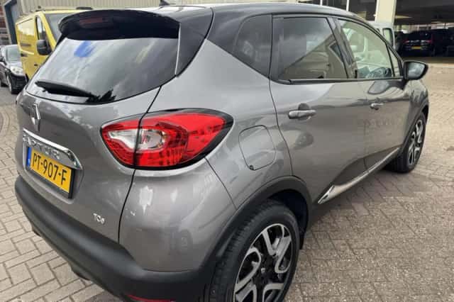 Renault Captur (2016) thumbnail 4