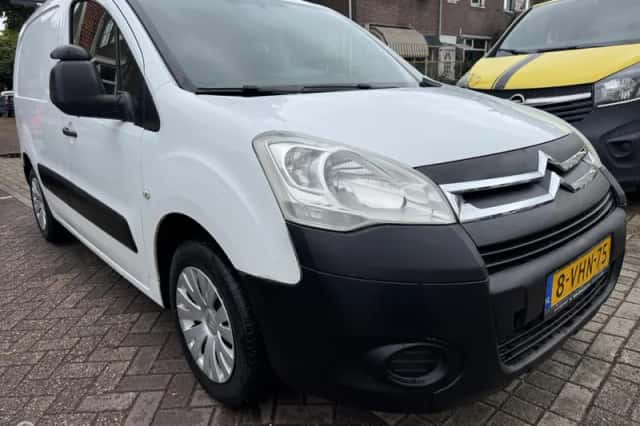 Citroën Berlingo (2010) thumbnail 2