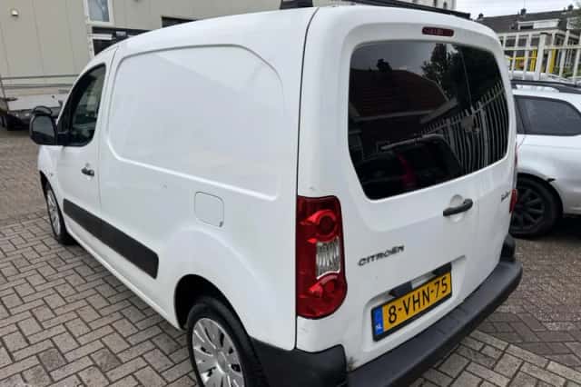 Citroën Berlingo (2010) thumbnail 6