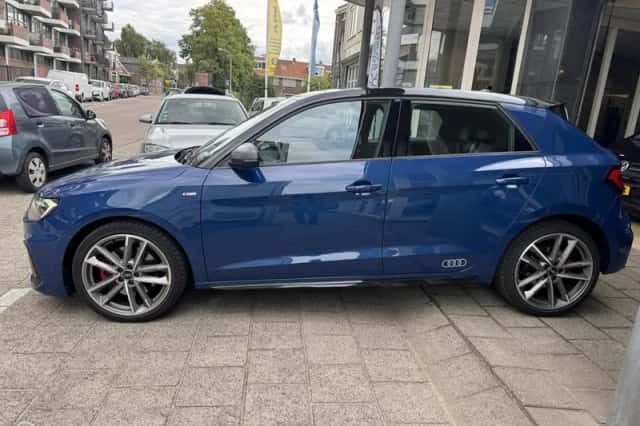 Audi A1 (2022) thumbnail 4