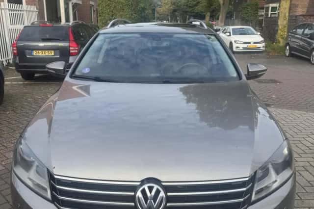 Volkswagen Passat (2012) thumbnail 2