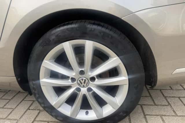 Volkswagen Passat (2012) thumbnail 5