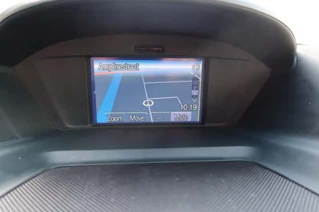 Ford C-Max (2015) thumbnail 11