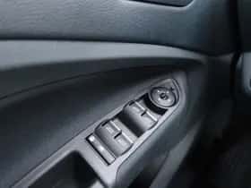 Ford C-Max (2015) thumbnail 15