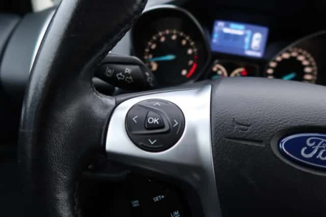 Ford C-Max (2015) thumbnail 16