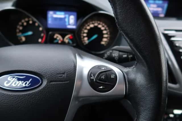 Ford C-Max (2015) thumbnail 17