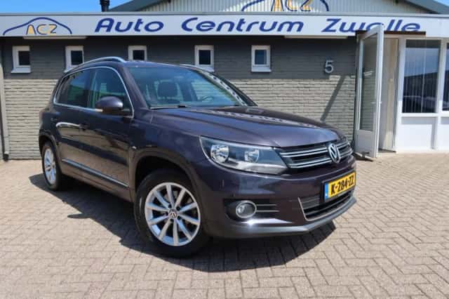 Volkswagen Tiguan (2016) thumbnail 2