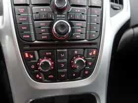 Opel Astra (2013) thumbnail 16