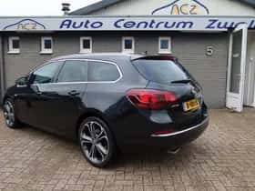 Opel Astra (2013) thumbnail 3