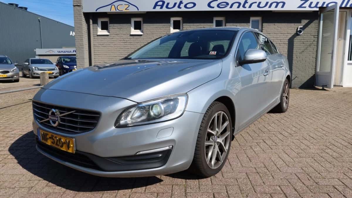 Volvo S60 (2017) — foto 1