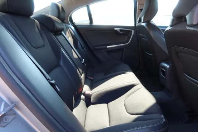 Volvo S60 (2017) thumbnail 9