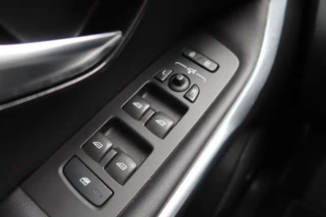 Volvo V40 (2020) thumbnail 18