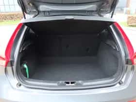 Volvo V40 (2020) thumbnail 8