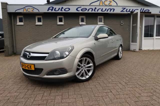 Opel Astra (2006) thumbnail 2