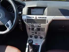 Opel Astra (2006) thumbnail 11