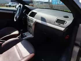 Opel Astra (2006) thumbnail 12