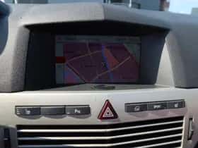 Opel Astra (2006) thumbnail 15